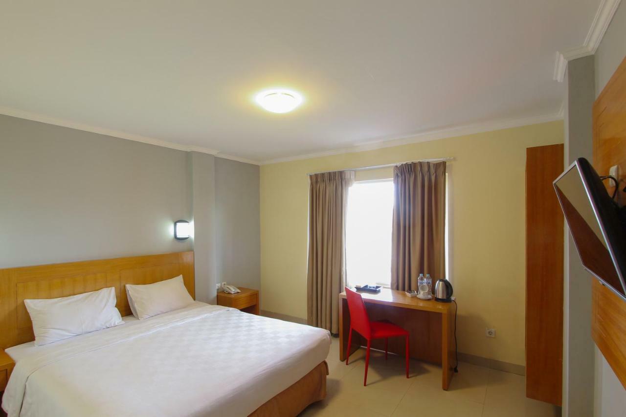 Maleosan Inn Manado Hotel Buitenkant foto